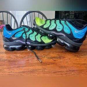 Nike Vapor Max size 9